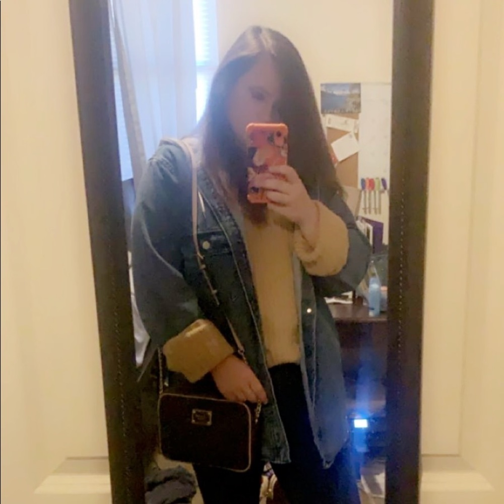 Meet your Posher, Leanna